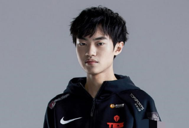 Homme被任命为 Hanwha Life Esports 的主教练；