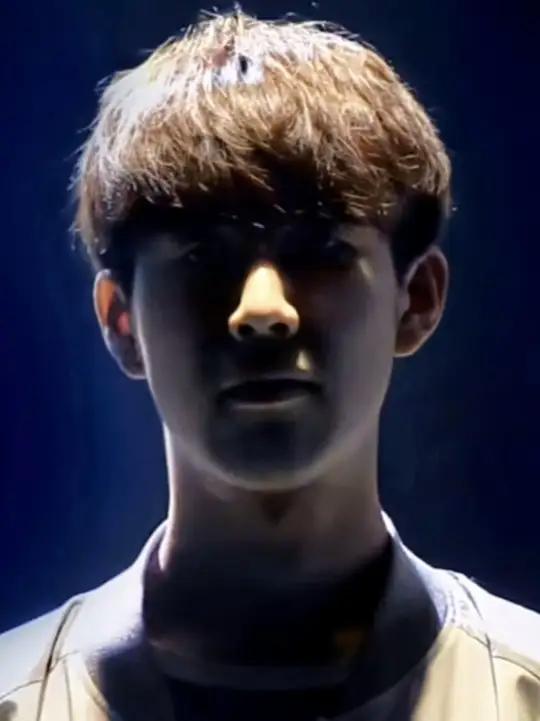 在MSI小组赛收官之后，来自LEC赛区的XL战队也开始针对NA了： 我们（四大赛区）之中有一个冒名顶替者