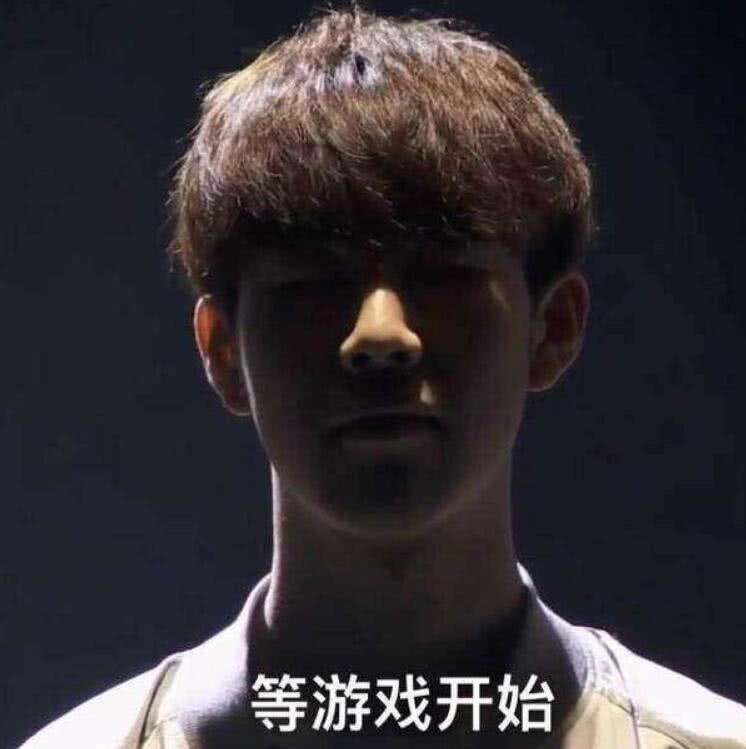 战斗歌曲开始了！ Ale 的雷霆击杀了 Xiaohu ，而 Xiaotian 呼吸着Maokai窒息了双方，进入最后一轮