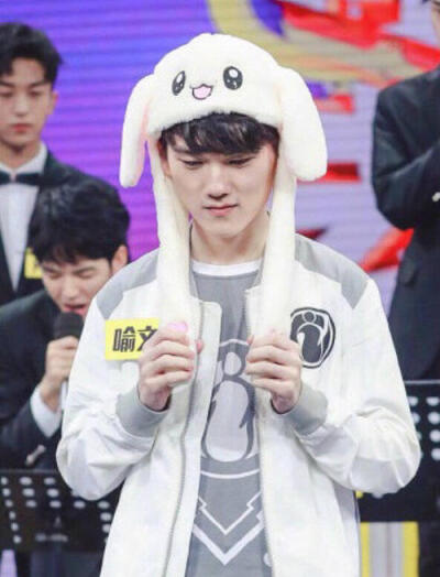 LPL官方：超神发挥，完美压制！恭喜BLG晋级季后赛四强!