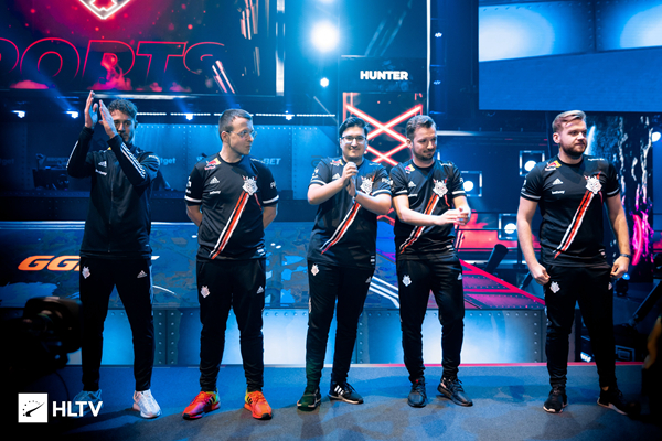 BLG赛后群访 教练：今天比赛输了只是过程，不代表着是结束了