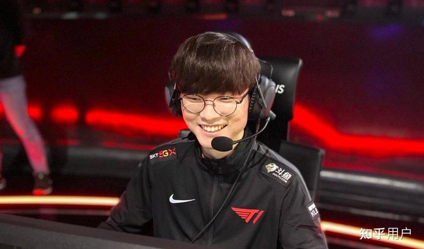Dplus KIA 输给了 Hanwha Life Esports 在五场比赛中，并在 LCK Cup 中遭遇了他们的首次失利