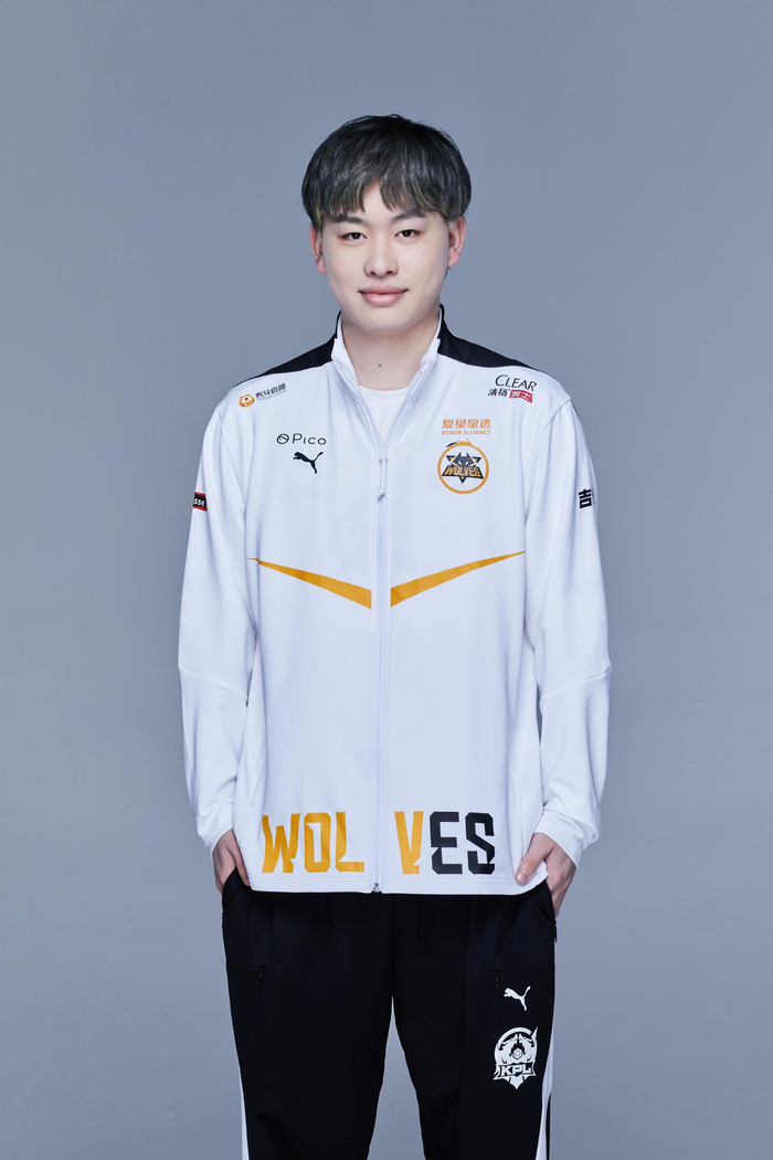 S1Mon 离开 EDward Gaming